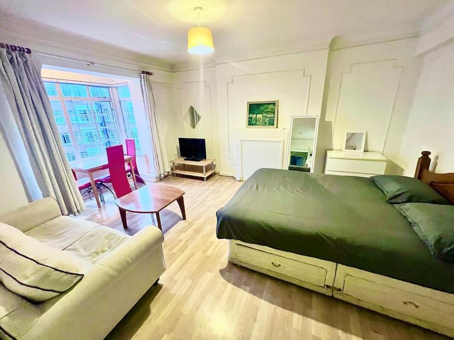King-Sized Studio, 6Th Floor + Lift, Regent'S Park London Eksteriør billede