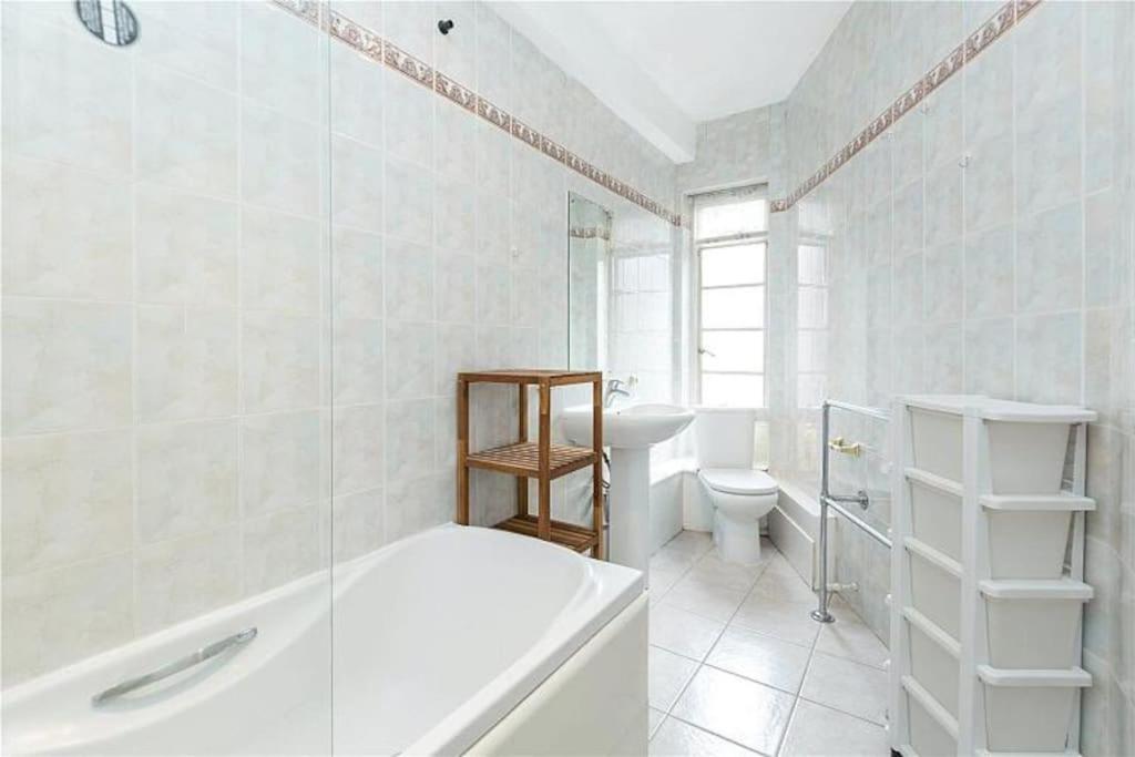 King-Sized Studio, 6Th Floor + Lift, Regent'S Park London Eksteriør billede